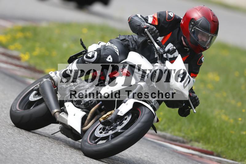 /37 28.07.2025 Dunlop Ride und Test Day ADR/Einsteiger gruen/40